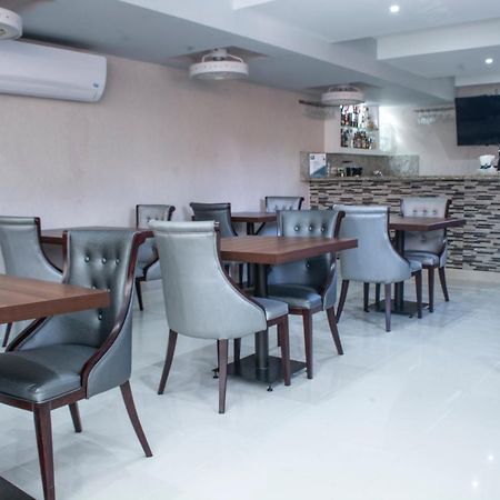 Malecon Premium Rooms & Hotel Санто Доминго Екстериор снимка